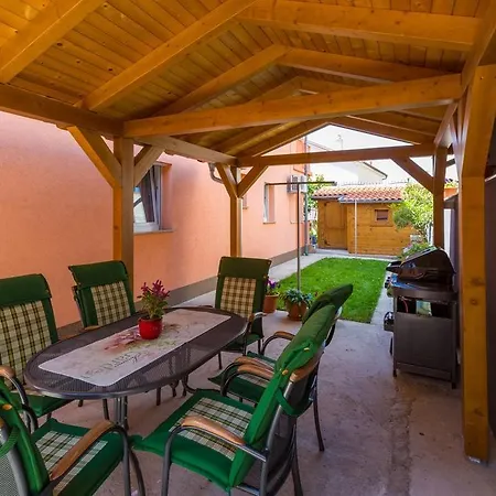One-bedroom Near Sea 1 Апартаменты *