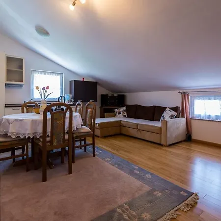 One-bedroom Near Sea 1