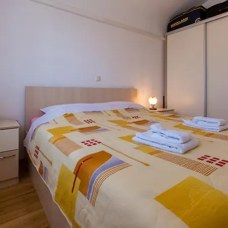 One-bedroom Near Sea 1 Апартаменты *