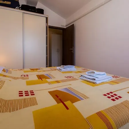 Апартаменты One-bedroom Near Sea 1