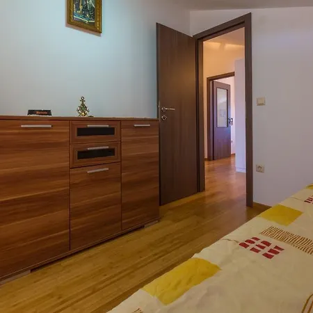 One-bedroom Near Sea 1 Апартаменты Цриквеница